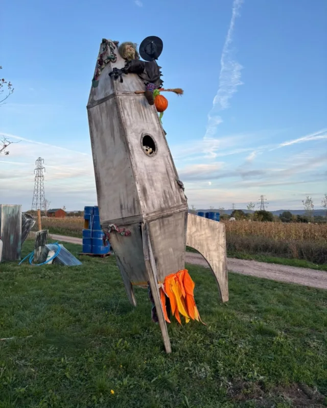 Spookyard is coming! 👻

Tractor trailer ride displays are starting to appear around the park, ready for our Halloween festival. From witches riding rockets to hanging skeletons, who knows what you will discover when you book your half-term tickets! 

📍 Countryside Adventure, Over Farm, Gloucester, GL2 8DB
📆 24th October - 1st November 2026