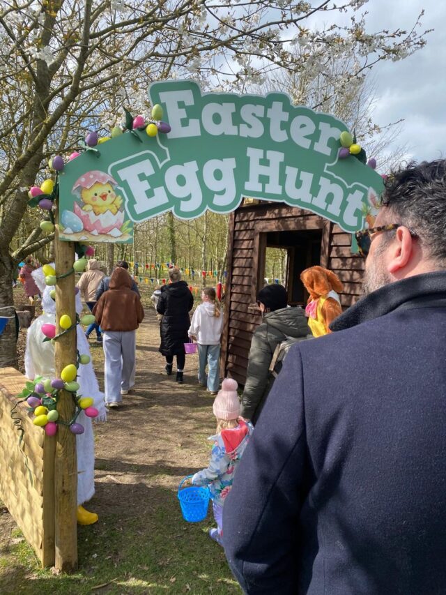 🐰 Hoppy Easter! 🐰

We couldn't think of any better way to spend Easter Sunday than on the farm 🤩

We have Easter egg hunts with real life Easter bunnies, live entertainment from our Barnyard Bonanza! 

Last chance to join our Easter bunnies is tomorrow, get your tickets now!