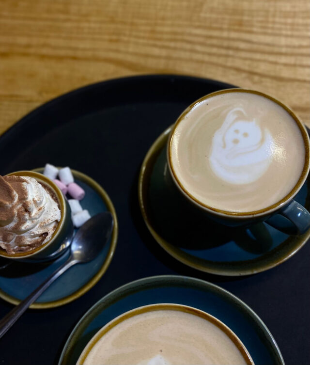 Is it too early for a splash of pumpkin spice? 🎃

Don't forget: we have a premium range of syrups to add to your coffees and hot chocolates alike! 

Which will you be choosing?
🤍 Vanilla
💛Caramel
🤎 Hazlenut
🧡 Pumpkin Spice