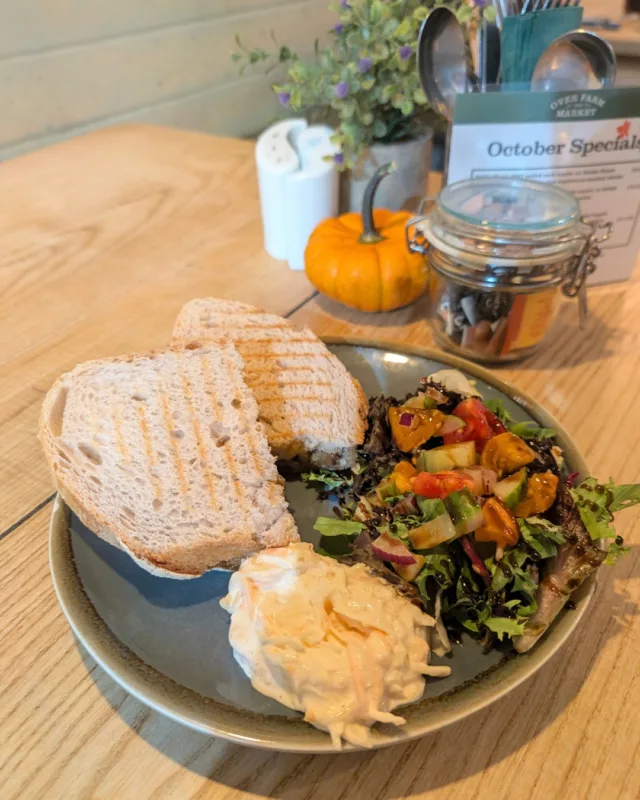 Autumn specials have arrived in the cafe 🍂

Check out this @tubbytoms pulled pork toastie that the team have been going crazy for this month!

Served with house salad and our famous deli coleslaw 😋
