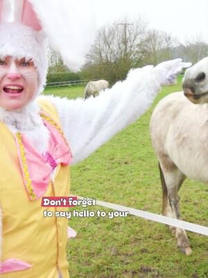 We know you are excited to see the live shows and meet the Easter bunnies, but you can't forget about our animals! You can pre-order your animal feed when booking your tickets or buy it from our admissions hut throughout the day 🐷