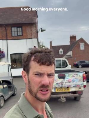 🚧 The contraflow is live... so naturally, we sent Rees out to investigate! 👀 He's been checking the latest traffic conditions to see exactly what they mean for anyone heading to Over Farm. Whether you're visiting the Farm Shop, Café, Pick Your Own or joining us for the Big Summer Blowout, here's the latest update before you set off. 🚗🌞