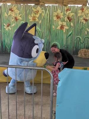 Bluey paid us a visit over the weekend!  Memories made, smiles on faces, what more could you want? 💙
