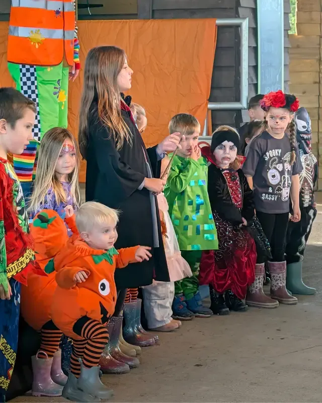 Just a mid-week photo dump from the farm park... 🧟‍♀️ Not had the chance to meet our zombies, Dead Ed and Ronnie Rotten, yet this half term? You'd better be quick; they will be heading back to wherever zombies come from this Sunday! Get your tickets on our website and your costumes from your imagination 🎟️